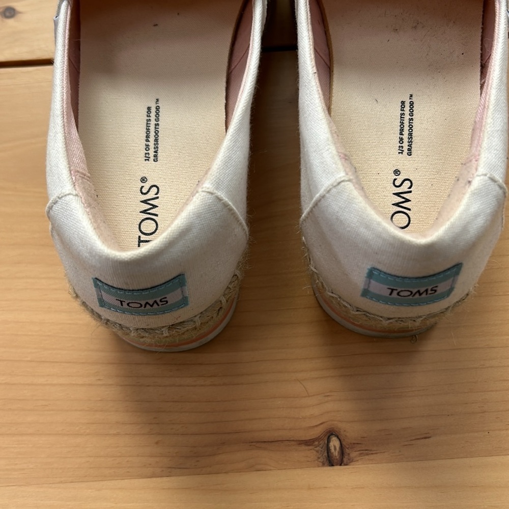 Worn indoors once. As new Toms. Pastel rainbow platform - Picture 5 of 6
